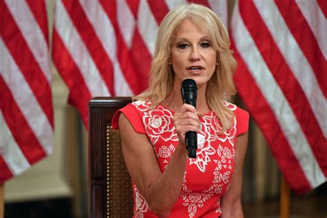 Kellyanne Conway to leave the White House at the end of the month ...