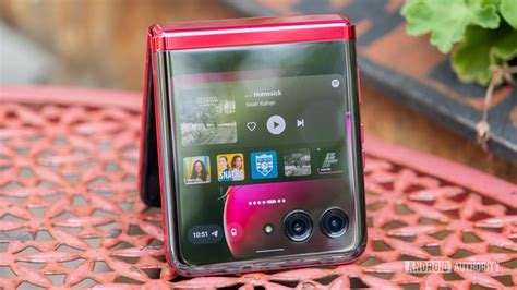 Motorola Razr Plus review: Should you buy it? - Android Authority