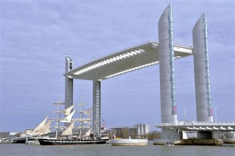 EN IMAGES. Bordeaux : le pont levant géant inauguré | Pont levant, Pont ...