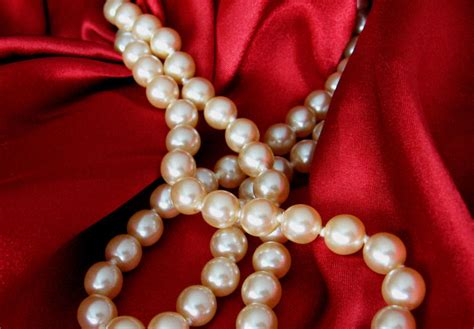 Pearl Paradise Donating $1 Million of Fine Pearl Jewelry - Everyday Giving Blog