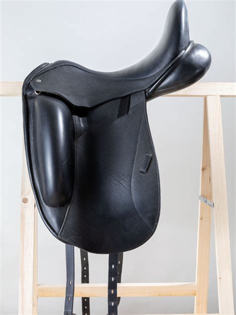 5 Types of Dressage Saddles - Helpful Horse Hints