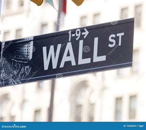 Wall street sign editorial stock image. Image of nasdaq - 7546044