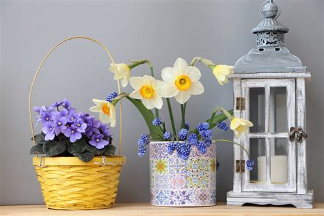 Garden lantern and flowers Jigsaw Puzzle (Plants, Flowers) | Puzzle Garage