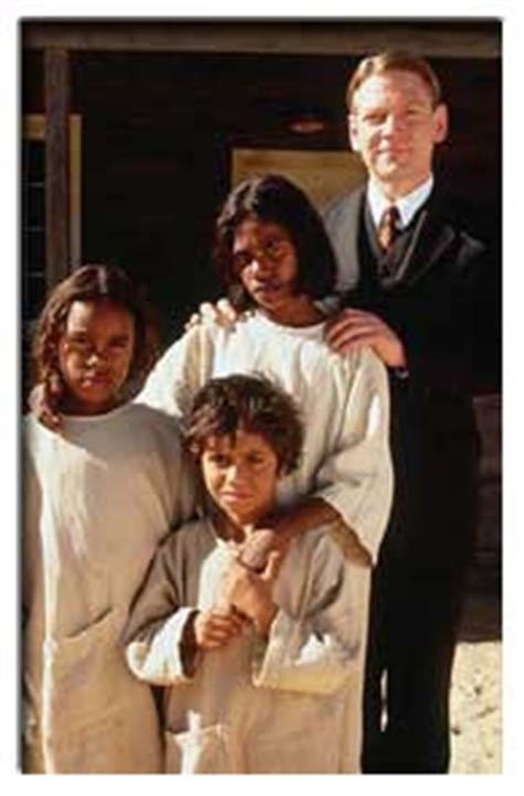 Rabbit-Proof Fence : Movie Review