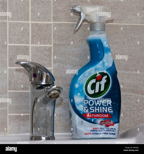 Cif Power and Shine Bathroom Cleaner Stock Photo - Alamy