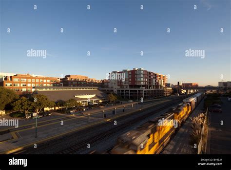 Elevated view of Emeryville, CA Amtrak train station Stock Photo - Alamy