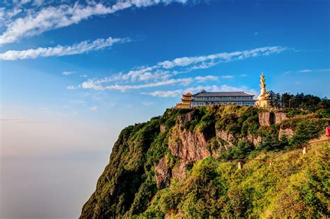 China-Nature-Architecture-Chengdu-Emei-Mountain-Temple - EXO Travel Blog