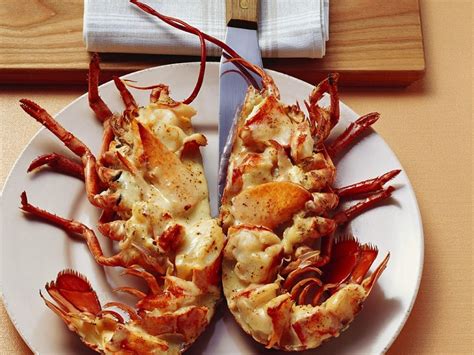 Lobster in Cream Sauce Recipe | EatSmarter