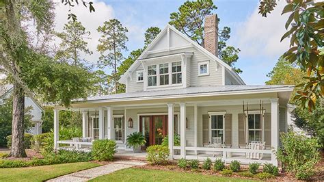 20 Farmhouse Plans That You'll Want To Call Home