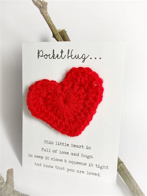 Pocket Hug Heart, Multiple Colour Choices. Crochet. - Etsy UK | Tarjetas de cumpleaños hechas a ...