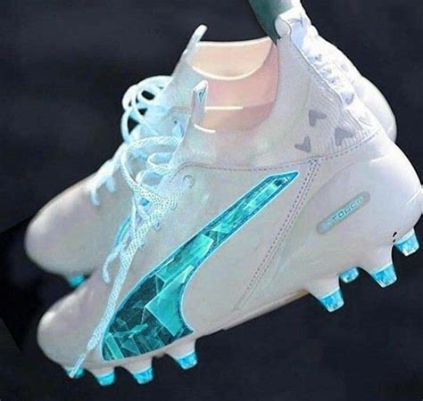 Pin by Evertton on FUTEBOL | Nike football boots, Best soccer shoes ...