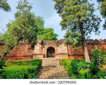 Entrance Gate Sikander Lodi Tomb Lodhi Stock Photo 2207396501 ...