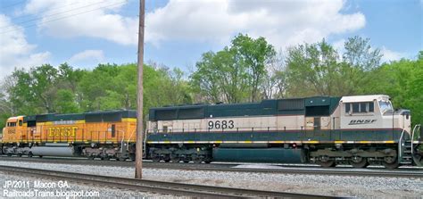 RAILROAD Freight Train Locomotive Engine EMD GE Boxcar BNSF,CSX,FEC,Norfolk Southern,UP,CN,CP ...