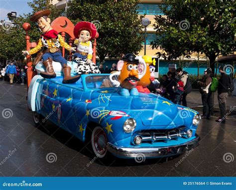 Woody and Jess in Disneys Stars and Cars Parade Editorial Stock Image - Image of woody, potato ...