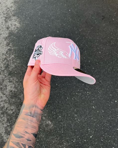 GREY BRIM PINK NEW YORK YANKEES CUSTOM FITTED CAP | WORLDWIDE RANK LLC