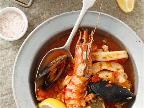 Spanish fish stew Recipe | EatSmarter