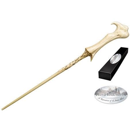 Lord Voldemort Wand in Collector's Box - Quizzic Alley - licensed Harry ...