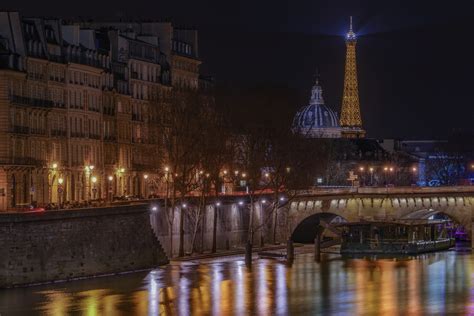 Paris and the Seine at night [2048x1366] : r/FrancePics