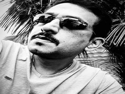 Photo: Prasad Oak unleashes his inner swag in his new look | Marathi Movie News - Times of India