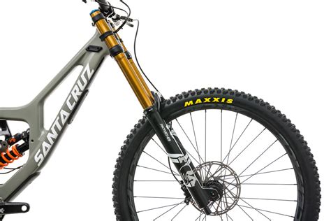 Santa Cruz V10 CC 29" Downhill Mountain Bike - 2 | The Pro's Closet