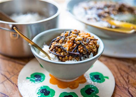 BROWN LENTIL, SHIITAKE AND HIJIKI SOUP — Jasmine Hemsley