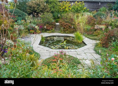 Sunken Garden,Pond,Great Dixter,Northiam Stock Photo - Alamy