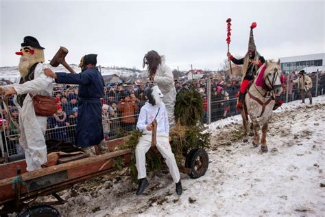 Obiceiuri și tradiții de Crăciun în Moldova. Mămăliga are un rol special - WOWBiz