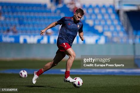 Jon Moncayola of CA Osasuna warms up prior the LaLiga EA Sports match ...