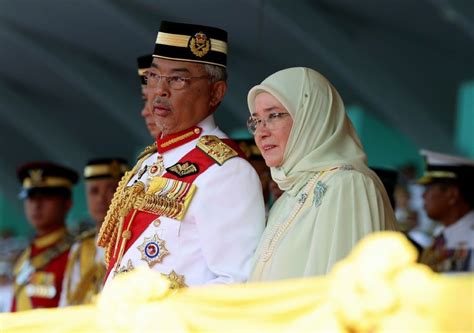 King, Queen attend Parade of Thanks | New Straits Times | Malaysia General Business Sports and ...