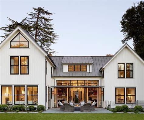 Black trim for windows, white modern farmhouse | Modern farmhouse exterior, Farmhouse exterior ...