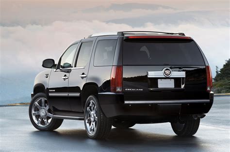 2012 Cadillac Escalade Review, Specs, Pictures, Price & MPG