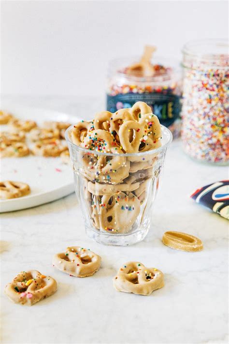 dulcey yogurt pretzels | Yogurt pretzels, Dessert recipes, Pretzel desserts