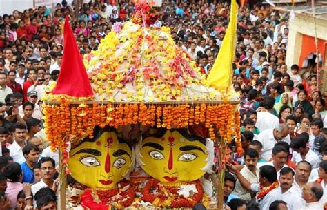 10 Most Popular Festivals Celebrated in Uttarakhand: A Cultural Extravaganza