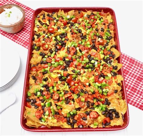 Doritos Nachos are cheesy, veggie packed and flavorful.