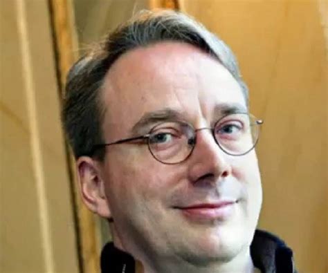 Linus Torvalds Biography - Facts, Childhood, Family Life & Achievements