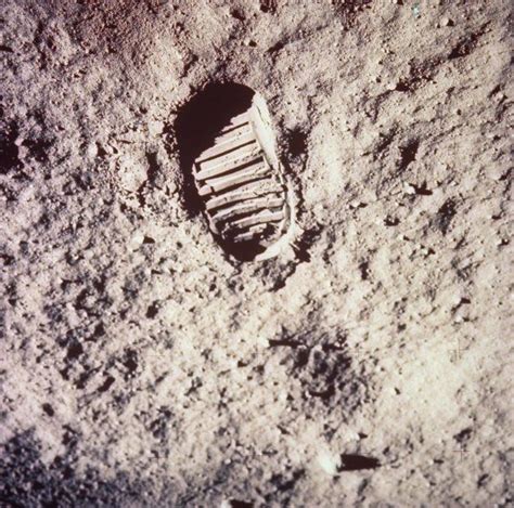 These Are the Most Iconic Photos in Space Travel History | Apollo 11, Moon surface, Nasa apollo