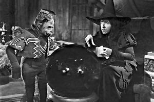 New 5x7 Photo: Wicked Witch of the West, Flying Monkey in "The Wizard ...