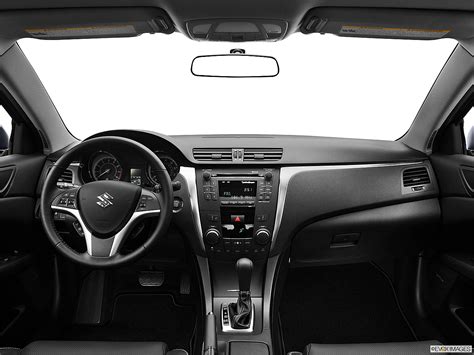 Suzuki Kizashi Interior