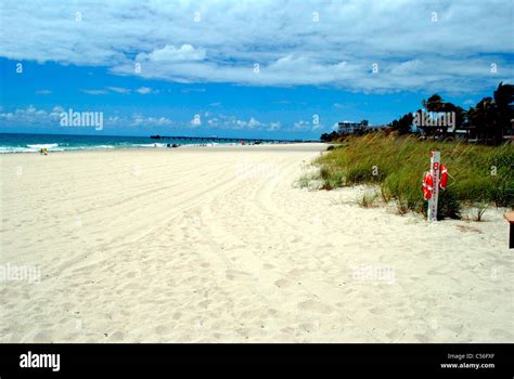 Fort Lauderdale beach in Florida Stock Photo - Alamy