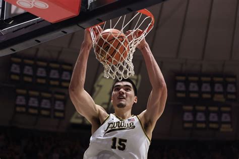 Zach Edey stats today: How did Purdue's center perform vs. Wisconsin?