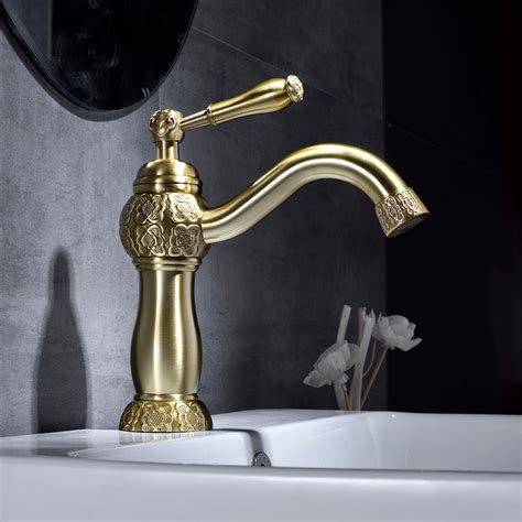 Faucets Bathroom Sink / How to Style Bathroom with One Sink Two Faucets ...