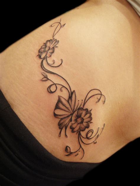 Photo Tatouage Femme Intime