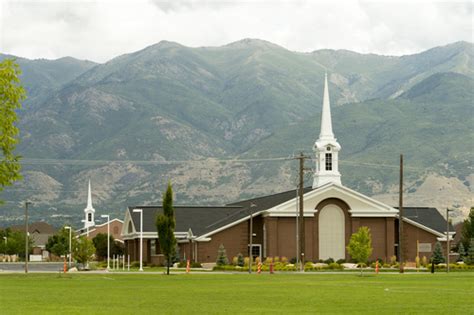 In Utah, Mormon chapels are here, there and everywhere - The Salt Lake ...