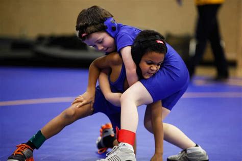 YOUTH WRESTLING (6 to 12 years old)