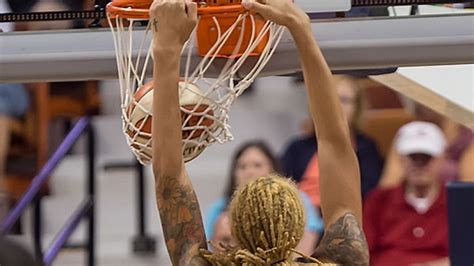 Brittney Griner’s vicious dunk in Seattle - Swish Appeal