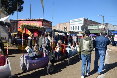 Christmas in Crockett Deemed a Success - The Messenger News