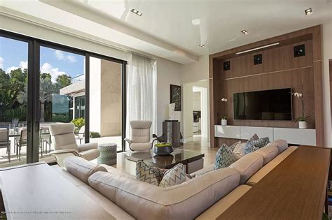 A West Palm Beach Contemporary Modern Home Listed for $8,650,000