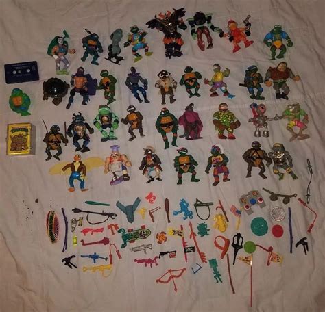 Huge Lot of 33 vintage TMNT action figures with accessories card tape ...