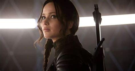 Hunger Games: Katniss Everdeen's 5 Best Traits (& 5 Worst)