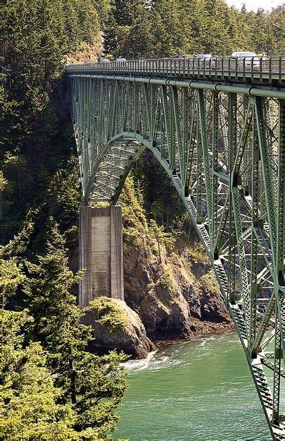 Deception Pass Bridge connecting Whidbey Island to Fidalgo Island in ...